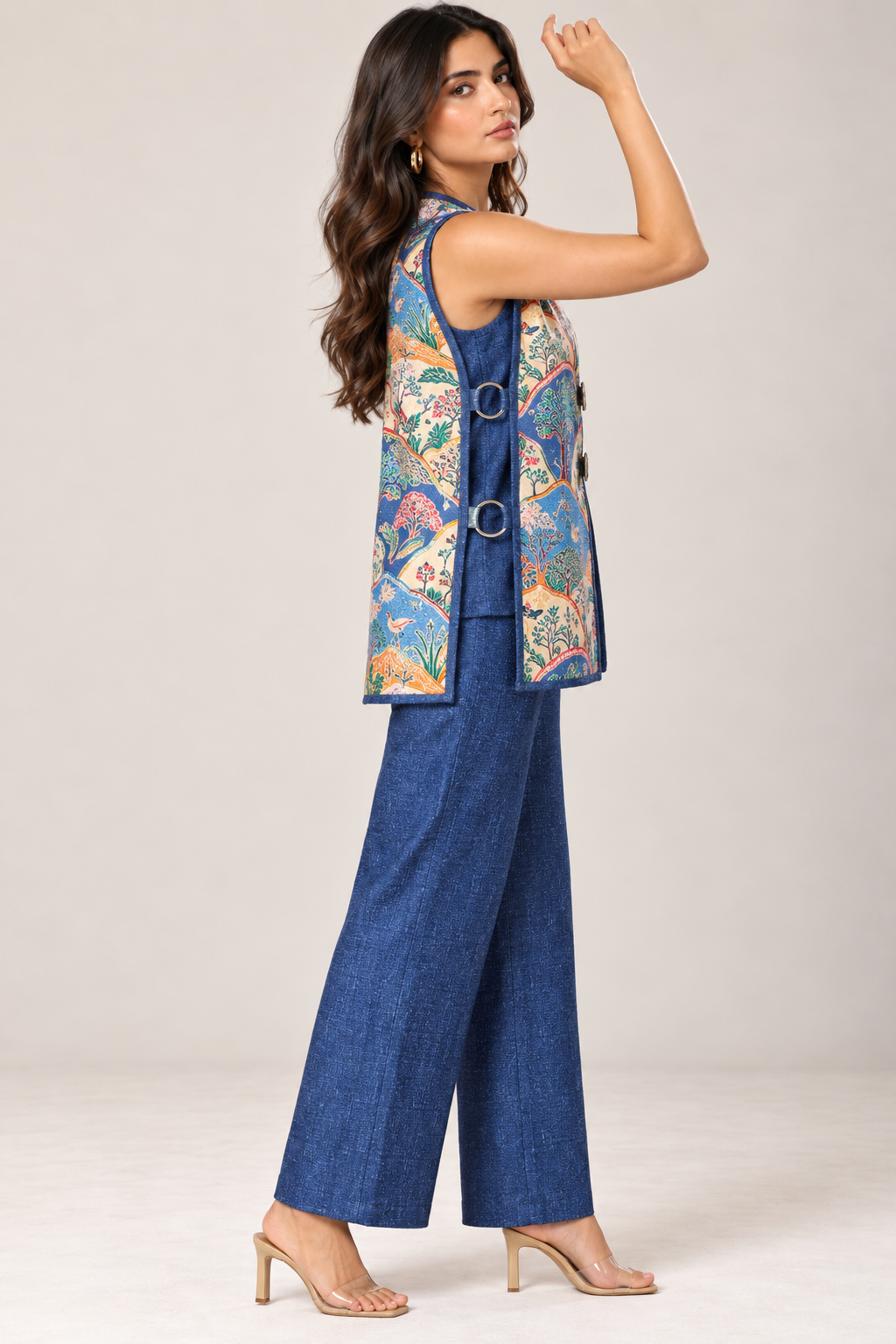 Peacock Buckle Embellished 3-Piece Set